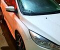 Білий Форд Фокус, об'ємом двигуна 2 л та пробігом 131 тис. км за 8000 $, фото 1 на Automoto.ua