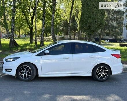 Білий Форд Фокус, об'ємом двигуна 2 л та пробігом 236 тис. км за 8400 $, фото 4 на Automoto.ua