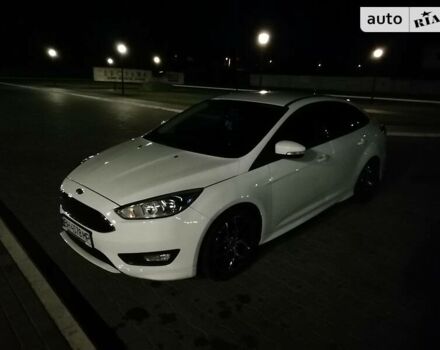 Білий Форд Фокус, об'ємом двигуна 2 л та пробігом 130 тис. км за 9000 $, фото 1 на Automoto.ua