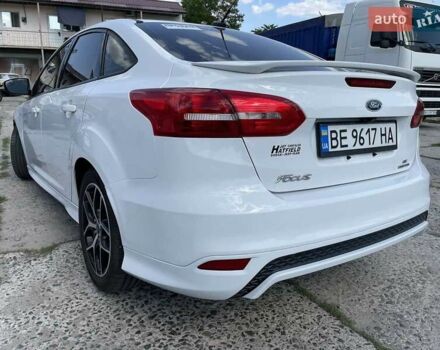 Білий Форд Фокус, об'ємом двигуна 2 л та пробігом 112 тис. км за 8500 $, фото 2 на Automoto.ua