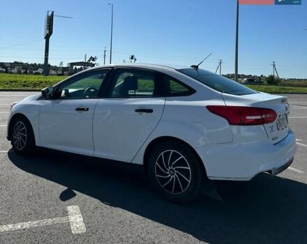 Форд Фокус 2015 в Львове на Automoto.ua Белый Форд Фокус, объемом двигателя 2 л и пробегом 137 тыс. км за 6700 $, фото 4 на Automoto.ua