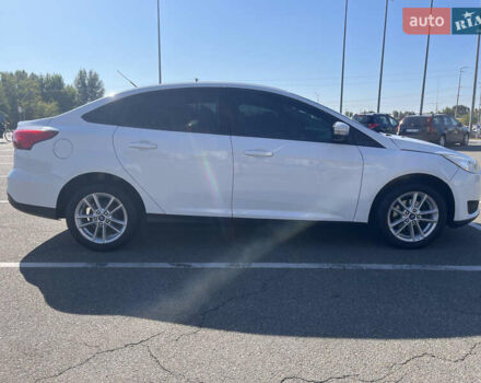 Белый Форд Фокус, объемом двигателя 2 л и пробегом 188 тыс. км за 6900 $, фото 2 на Automoto.ua