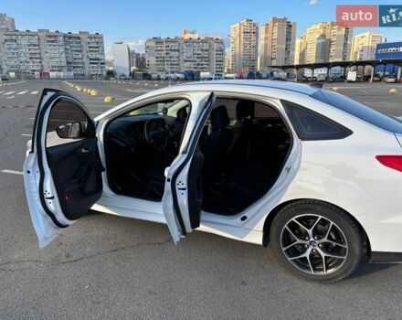 Білий Форд Фокус, об'ємом двигуна 2 л та пробігом 182 тис. км за 8500 $, фото 11 на Automoto.ua