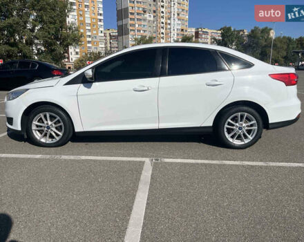 Белый Форд Фокус, объемом двигателя 2 л и пробегом 188 тыс. км за 6900 $, фото 6 на Automoto.ua