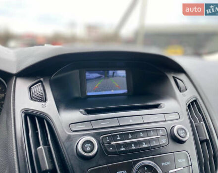 Білий Форд Фокус, об'ємом двигуна 2 л та пробігом 167 тис. км за 8700 $, фото 2 на Automoto.ua