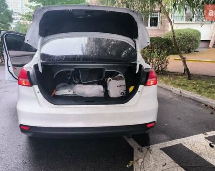 Белый Форд Фокус, объемом двигателя 2 л и пробегом 136 тыс. км за 9200 $, фото 5 на Automoto.ua