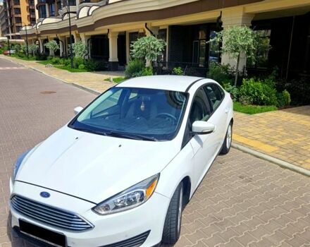 Білий Форд Фокус, об'ємом двигуна 2 л та пробігом 125 тис. км за 8600 $, фото 2 на Automoto.ua