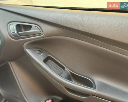 Форд Фокус 2016 в Одессе на Automoto.ua Белый Форд Фокус, объемом двигателя 2 л и пробегом 77 тыс. км за 7500 $, фото 18 на Automoto.ua