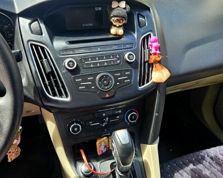 Білий Форд Фокус, об'ємом двигуна 2 л та пробігом 125 тис. км за 8600 $, фото 6 на Automoto.ua