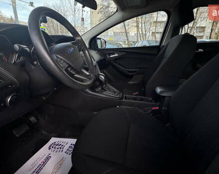 Белый Форд Фокус, объемом двигателя 2 л и пробегом 140 тыс. км за 7500 $, фото 7 на Automoto.ua