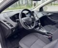 Белый Форд Фокус, объемом двигателя 2 л и пробегом 160 тыс. км за 7700 $, фото 2 на Automoto.ua