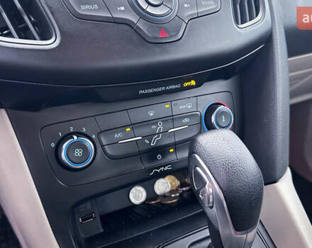 Белый Форд Фокус, объемом двигателя 2 л и пробегом 105 тыс. км за 9800 $, фото 14 на Automoto.ua