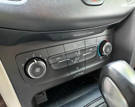 Белый Форд Фокус, объемом двигателя 2 л и пробегом 77 тыс. км за 9190 $, фото 15 на Automoto.ua