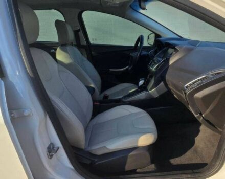 Белый Форд Фокус, объемом двигателя 2 л и пробегом 79 тыс. км за 4300 $, фото 12 на Automoto.ua