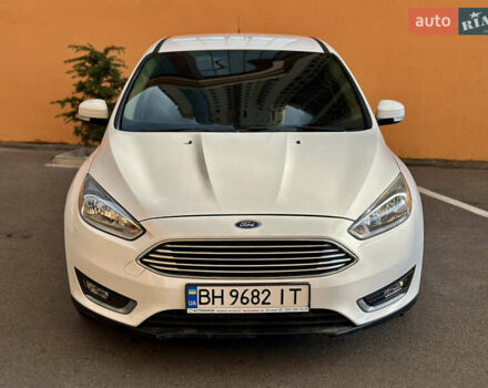 Форд Фокус 2016 в Одессе на Automoto.ua Белый Форд Фокус, объемом двигателя 2 л и пробегом 77 тыс. км за 7500 $, фото 2 на Automoto.ua