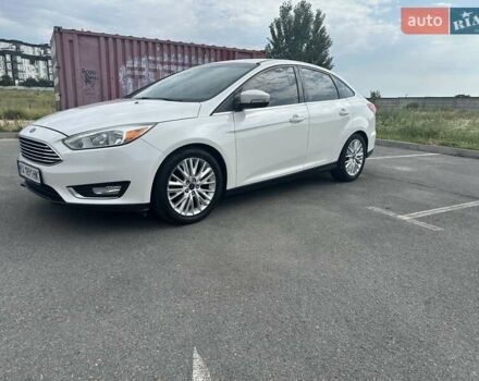 Білий Форд Фокус, об'ємом двигуна 2 л та пробігом 176 тис. км за 10800 $, фото 1 на Automoto.ua