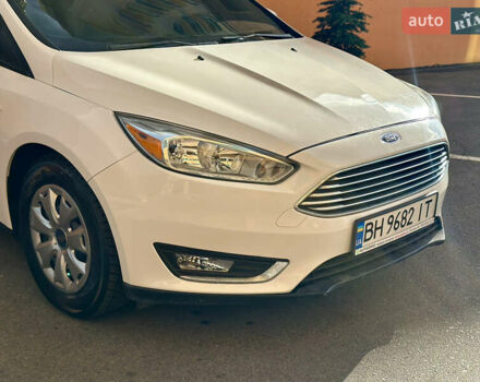 Форд Фокус 2016 в Одессе на Automoto.ua Белый Форд Фокус, объемом двигателя 2 л и пробегом 77 тыс. км за 7500 $, фото 4 на Automoto.ua