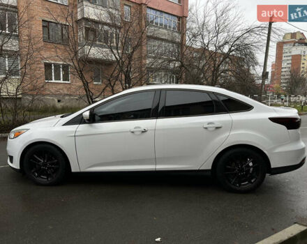 Белый Форд Фокус, объемом двигателя 2 л и пробегом 194 тыс. км за 8000 $, фото 4 на Automoto.ua