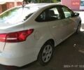 Білий Форд Фокус, об'ємом двигуна 2 л та пробігом 137 тис. км за 9500 $, фото 2 на Automoto.ua