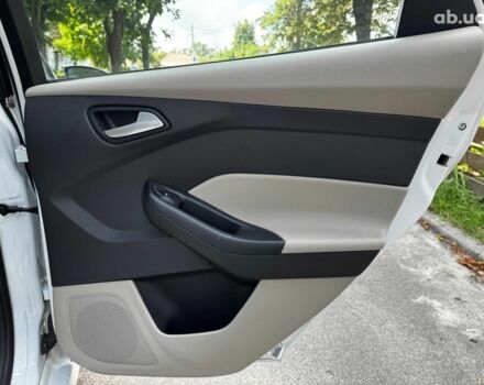 Белый Форд Фокус, объемом двигателя 2 л и пробегом 77 тыс. км за 9190 $, фото 24 на Automoto.ua