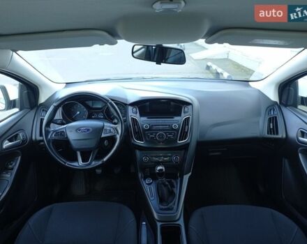 Білий Форд Фокус, об'ємом двигуна 1.6 л та пробігом 240 тис. км за 8500 $, фото 11 на Automoto.ua