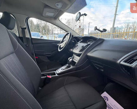 Белый Форд Фокус, объемом двигателя 2 л и пробегом 140 тыс. км за 7500 $, фото 6 на Automoto.ua