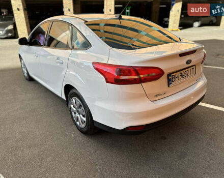Форд Фокус 2016 в Одессе на Automoto.ua Белый Форд Фокус, объемом двигателя 2 л и пробегом 77 тыс. км за 7500 $, фото 6 на Automoto.ua