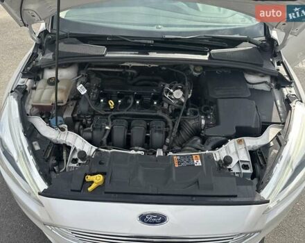 Білий Форд Фокус, об'ємом двигуна 2 л та пробігом 176 тис. км за 10800 $, фото 10 на Automoto.ua