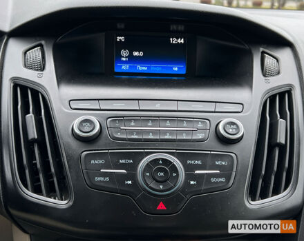 Белый Форд Фокус, объемом двигателя 1 л и пробегом 133 тыс. км за 8300 $, фото 16 на Automoto.ua