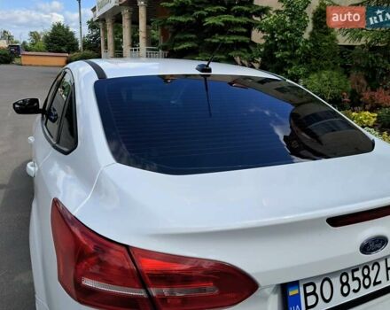Белый Форд Фокус, объемом двигателя 2 л и пробегом 178 тыс. км за 9299 $, фото 114 на Automoto.ua