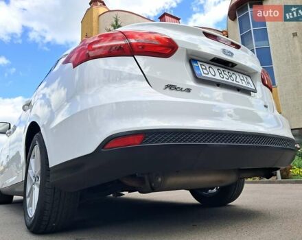 Белый Форд Фокус, объемом двигателя 2 л и пробегом 178 тыс. км за 9299 $, фото 125 на Automoto.ua
