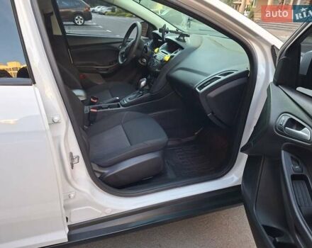 Білий Форд Фокус, об'ємом двигуна 2 л та пробігом 79 тис. км за 9700 $, фото 3 на Automoto.ua