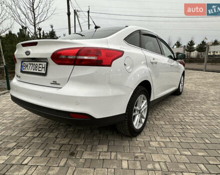 Белый Форд Фокус, объемом двигателя 2 л и пробегом 117 тыс. км за 7900 $, фото 3 на Automoto.ua