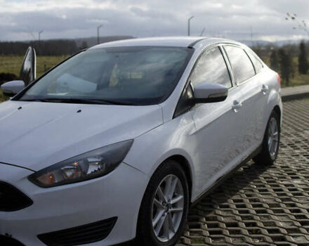 Белый Форд Фокус, объемом двигателя 2 л и пробегом 209 тыс. км за 8999 $, фото 3 на Automoto.ua
