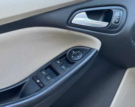 Белый Форд Фокус, объемом двигателя 2 л и пробегом 196 тыс. км за 9700 $, фото 11 на Automoto.ua