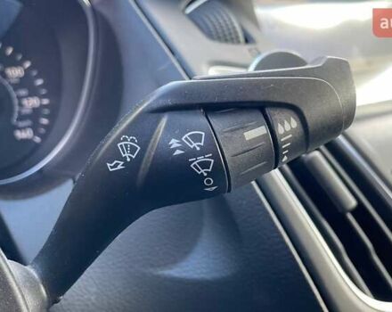 Белый Форд Фокус, объемом двигателя 2 л и пробегом 240 тыс. км за 8290 $, фото 16 на Automoto.ua