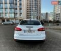 Белый Форд Фокус, объемом двигателя 2 л и пробегом 70 тыс. км за 9500 $, фото 3 на Automoto.ua