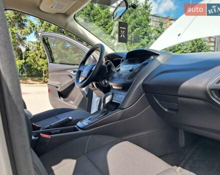 Белый Форд Фокус, объемом двигателя 2 л и пробегом 178 тыс. км за 9299 $, фото 62 на Automoto.ua