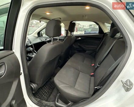 Белый Форд Фокус, объемом двигателя 2 л и пробегом 117 тыс. км за 7900 $, фото 8 на Automoto.ua