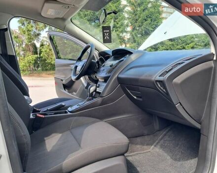 Белый Форд Фокус, объемом двигателя 2 л и пробегом 178 тыс. км за 9299 $, фото 61 на Automoto.ua