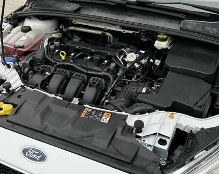 Білий Форд Фокус, об'ємом двигуна 2 л та пробігом 168 тис. км за 9000 $, фото 3 на Automoto.ua