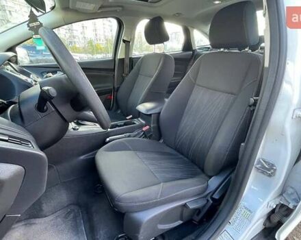 Белый Форд Фокус, объемом двигателя 2 л и пробегом 240 тыс. км за 8290 $, фото 8 на Automoto.ua