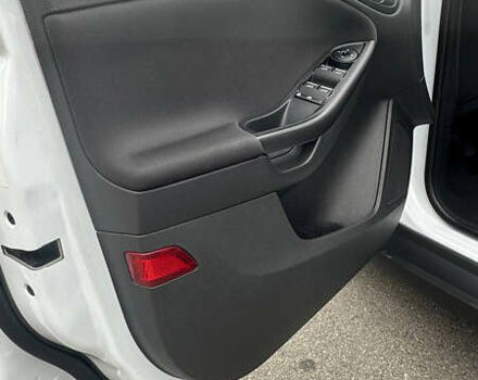 Белый Форд Фокус, объемом двигателя 1.6 л и пробегом 93 тыс. км за 9500 $, фото 10 на Automoto.ua