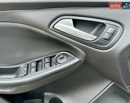 Белый Форд Фокус, объемом двигателя 2 л и пробегом 137 тыс. км за 8700 $, фото 15 на Automoto.ua