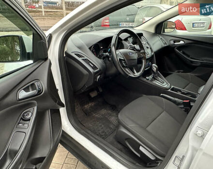 Белый Форд Фокус, объемом двигателя 2 л и пробегом 117 тыс. км за 7900 $, фото 6 на Automoto.ua