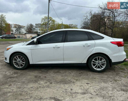 Білий Форд Фокус, об'ємом двигуна 2 л та пробігом 127 тис. км за 10000 $, фото 3 на Automoto.ua