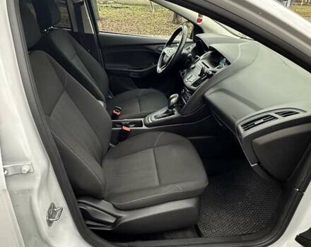 Белый Форд Фокус, объемом двигателя 2 л и пробегом 186 тыс. км за 8900 $, фото 12 на Automoto.ua