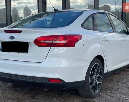 Белый Форд Фокус, объемом двигателя 2 л и пробегом 240 тыс. км за 8290 $, фото 7 на Automoto.ua