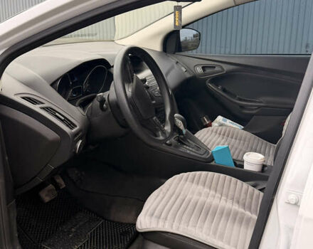 Белый Форд Фокус, объемом двигателя 2 л и пробегом 139 тыс. км за 8500 $, фото 6 на Automoto.ua