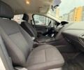 Білий Форд Фокус, об'ємом двигуна 2 л та пробігом 120 тис. км за 7700 $, фото 3 на Automoto.ua